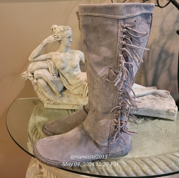 UGG Mammoth Moccasin Womens Gray Water Resistant Suede Tall Fringe Boots #761 - Picture 3 of 15